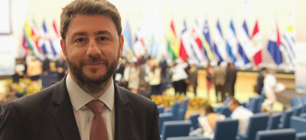 Ο καλός ο καπετάνιος στη φουρτούνα φαίνεται – O Nίκος Ανδρουλάκης στο tomanifesto.gr