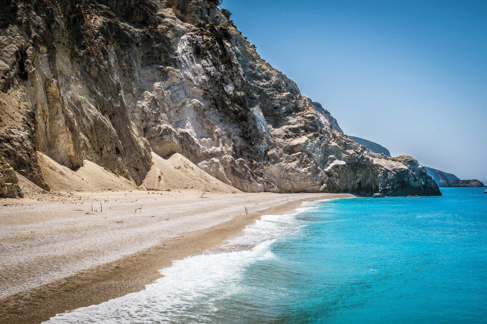 Τεράστιες οι επιπτώσεις της πανδημίας στον ελληνικό τουρισμό – Τι γράφει ο γερμανικός Τύπος