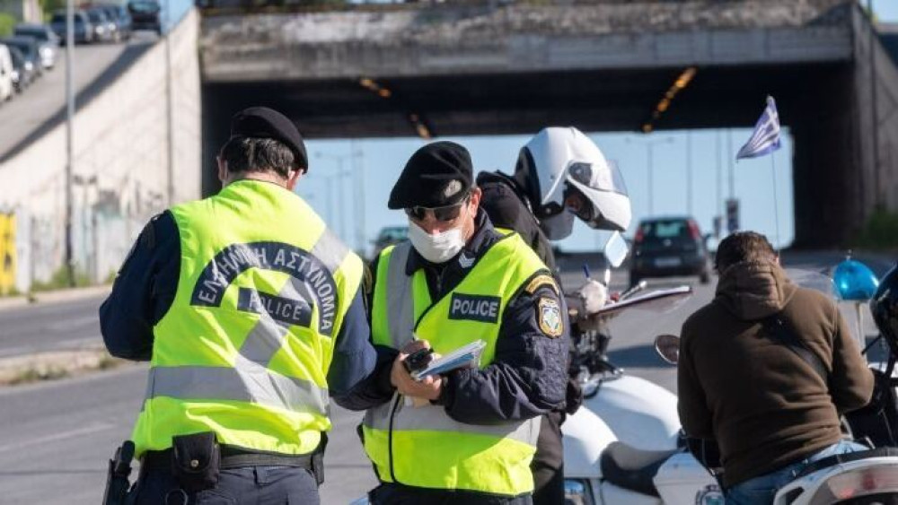 Οι Έλληνες πειθάρχησαν στα μέτρα – Στην Αττική οι περισσότερες παραβάσεις