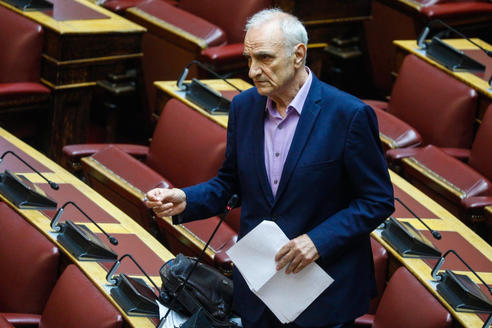 Ο… συναισθηματισμός του Βαρεμένου-Η απίστευτη δικαιολογία για την επίθεση στην Καραμανλή