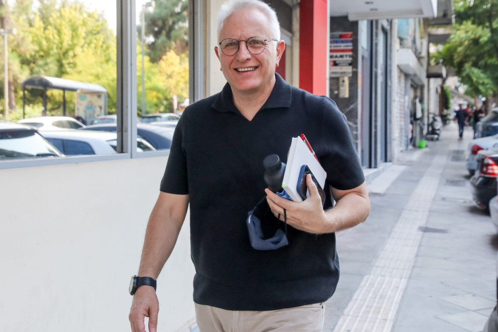 Μάνος Βουλαρίνος: Συνωμοσιολογία!