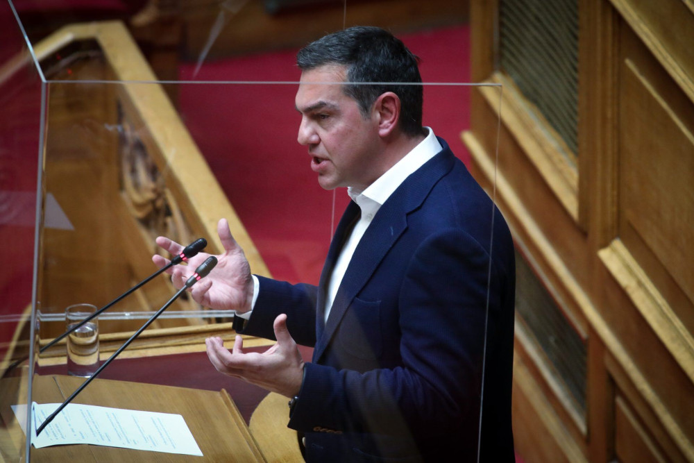 Εκτεθειμένος ο Τσίπρας – Δεν θα ψηφίσει ούτε το βοήθημα για τους συνταξιούχους