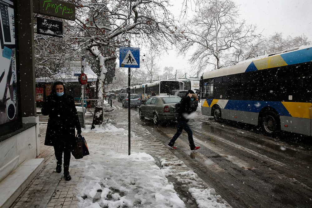 Ψύχος στην Αθήνα: διαθέσιμες θερμαινόμενες δομές και τηλέφωνα υποστήριξης