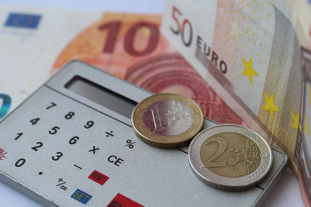 Νέο σχήμα για τους συνεπείς οφειλέτες-Πώς “επιστρέφουν” οι 72 και 120 δόσεις-Παραδείγματα