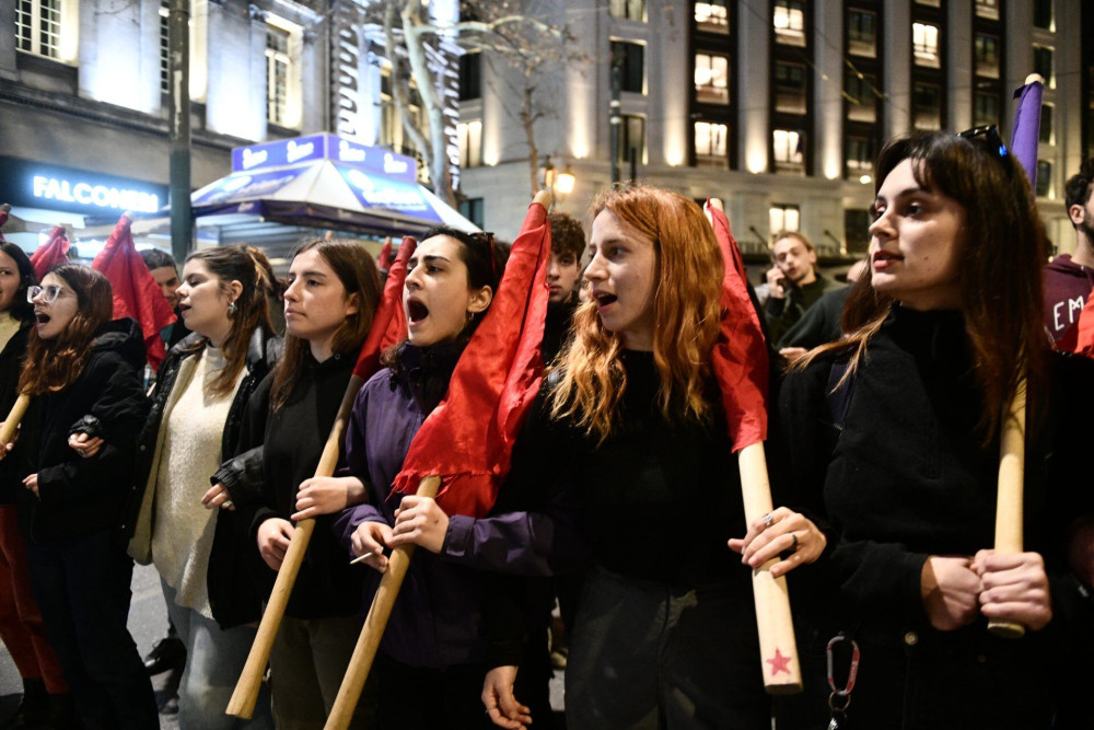 Νέες συγκεντρώσεις στο κέντρο της Αθήνας – Πού έχει διακοπεί η κυκλοφορία