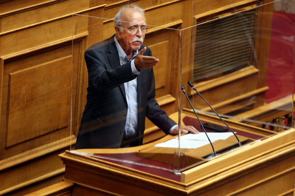Βίτσας για Πολάκη: Λάθος η ανάρτηση φωτογραφιών αλλά μπορεί να είναι… χρήσιμος