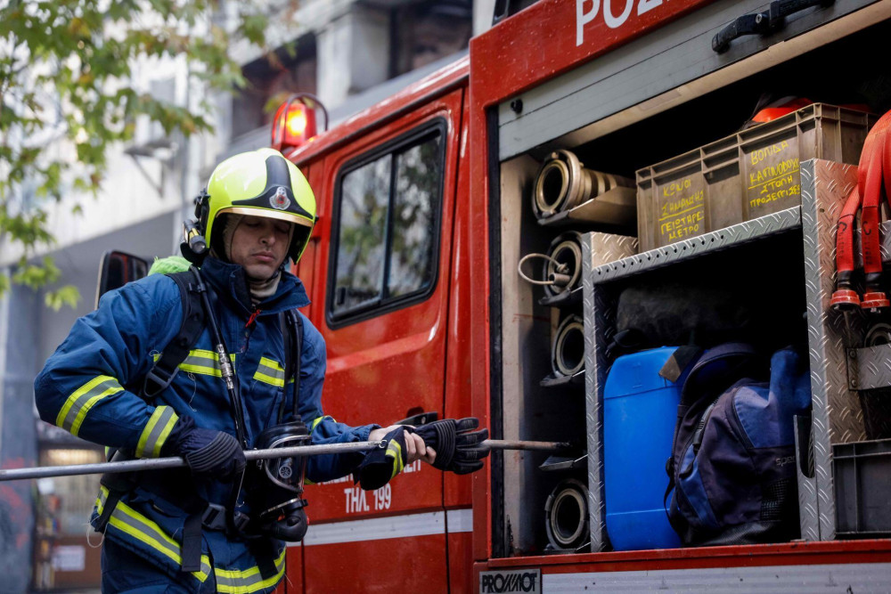 Θεσσαλονίκη: Πυρκαγιά σε διαμέρισμα στην Άνω πόλη – Απομακρύνθηκε κατάκοιτη