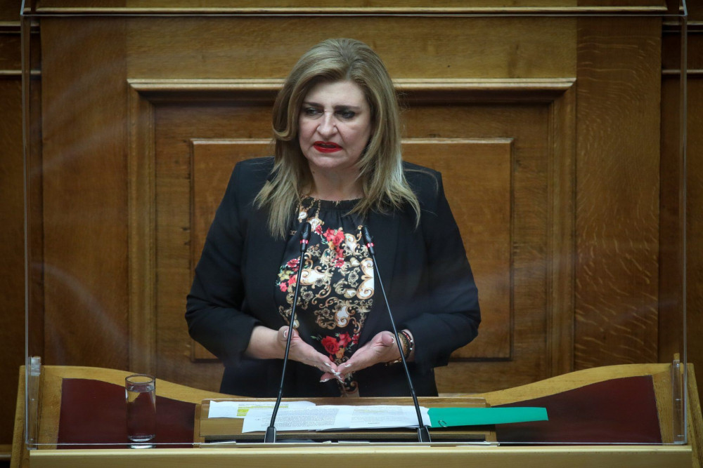 Ευαγγελία Λιακούλη – Η οπαδός του Ανδρέα που δεν ξεχνά… τι σημαίνει δεξιά