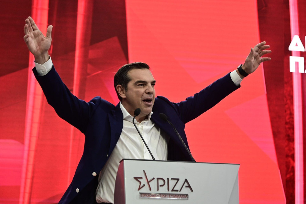 Πέταξαν τις μάσκες: Ο Τσίπρας ρίχνει νερό στο μύλο της τοξικότητας – Επενδύει στην τραγωδία