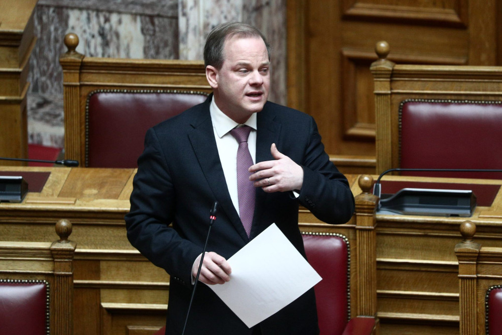 Καραμανλής: Στη διάθεση της επιτροπής Θεσμών και Διαφάνειας – Απαντήσεις σε θεσμικό επίπεδο