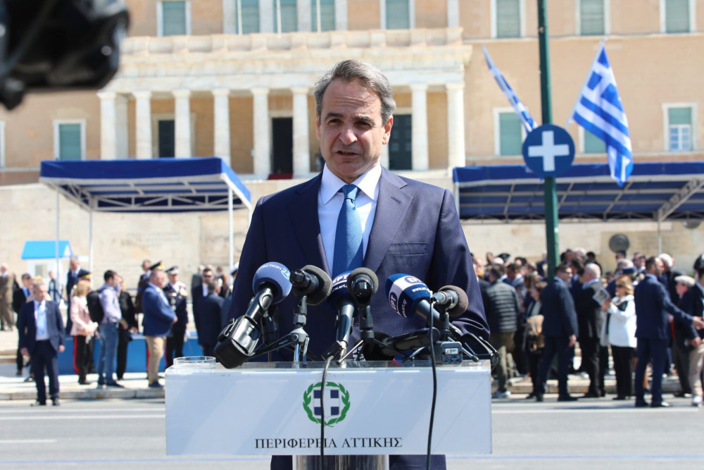 Μητσοτάκης: Στη σκιά της τραγωδίας στα Τέμπη ο φετινός εορτασμός – Απαραίτητος ο ιστορικός αναστοχασμός