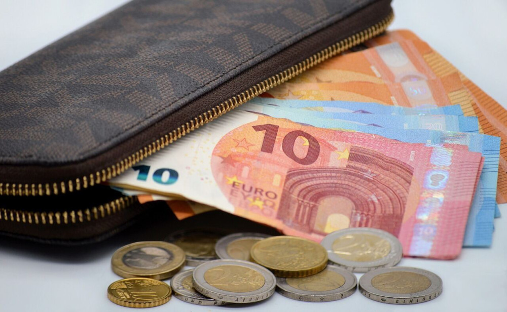 ΕΦΚΑ: Καταβολή συντάξεων και σήμερα – Αναλυτικά οι πληρωμές