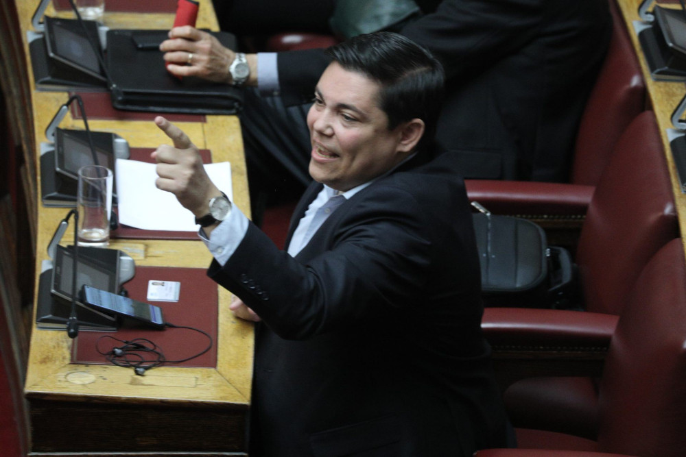 Το τερμάτισε ο Μπουρνούς (ΣΥΡΙΖΑ): “Μας έχετε πρήξει με τον φράχτη” (Βίντεο)
