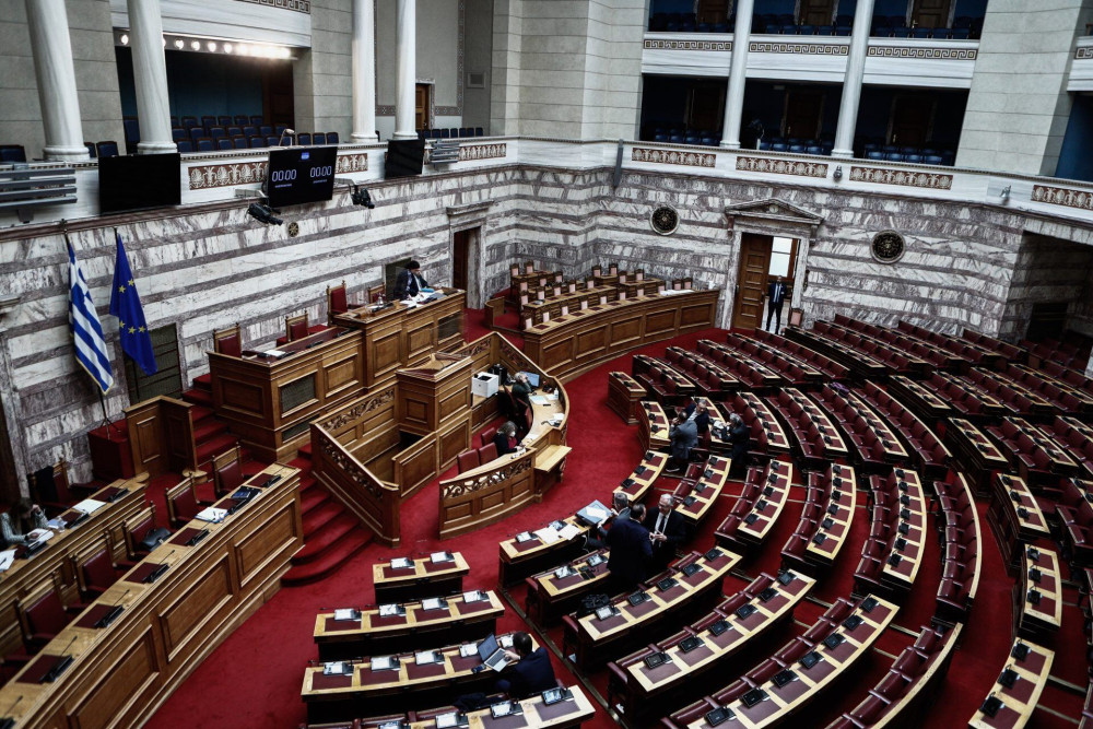 Η παραγωγικότερη Βουλή των τελευταίων 40 ετών – Ρεκόρ για το κυβερνητικό νομοθετικό έργο