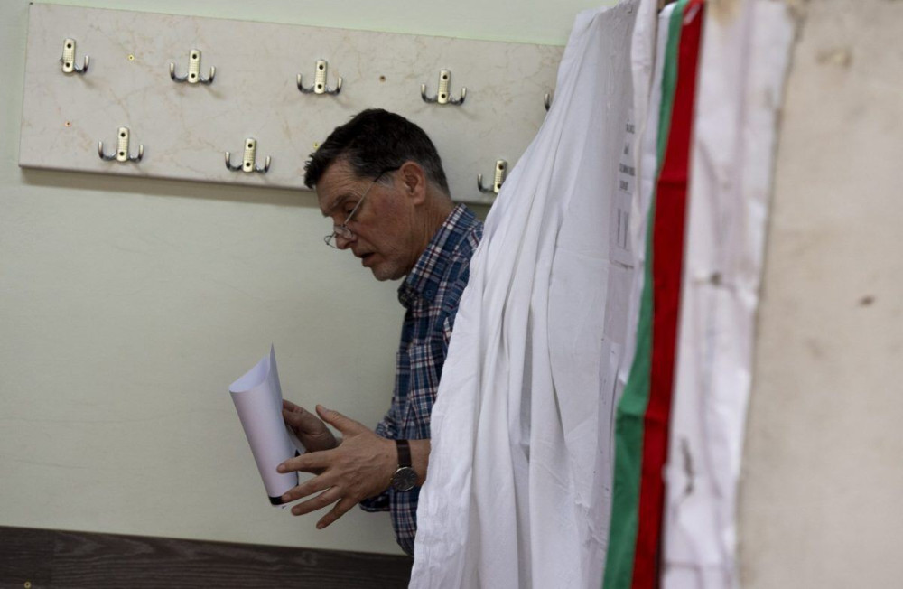 Στις κάλπες ξανά οι Βούλγαροι – Πέμπτη φορά εκλογών μέσα σε δύο χρόνια