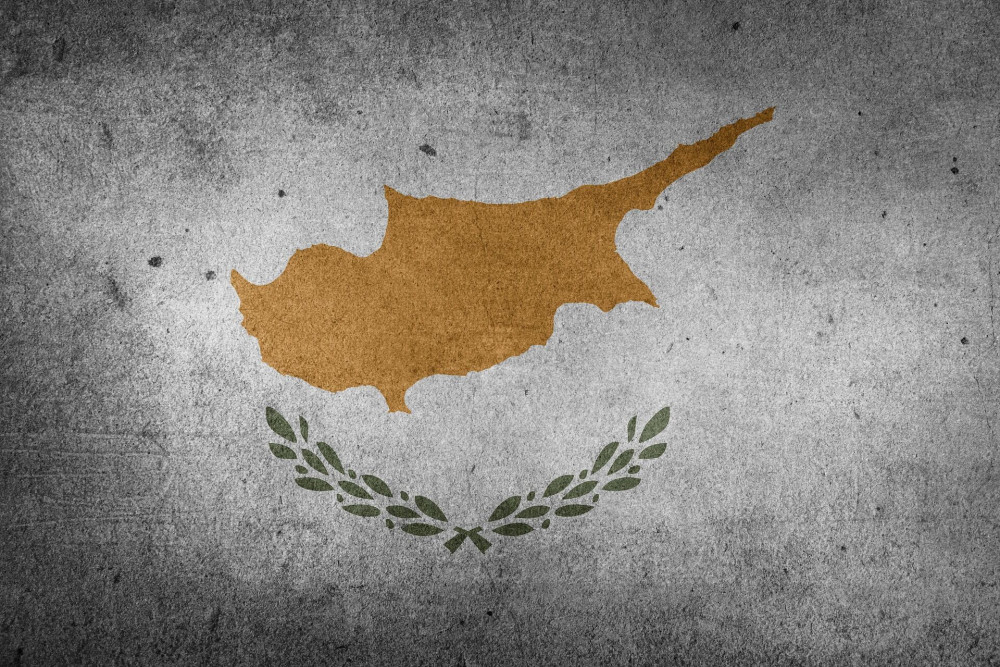 Βρετανία: Κυρώσεις σε δύο Κύπριους “οικονομικούς μεσάζοντες” των Αμπραμόβιτς και Ουσμάνοφ