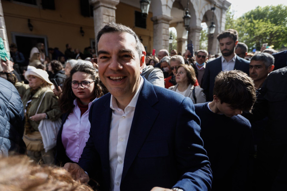 Από λιτανεία σε λιτανεία ο Τσίπρας: Το προεκλογικό… Πάσχα είναι αλλιώς