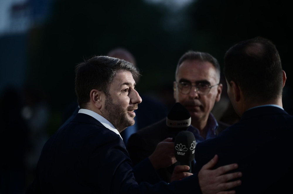 Η τελευταία ζαριά του Ανδρουλάκη πριν από την επέλαση των δελφίνων