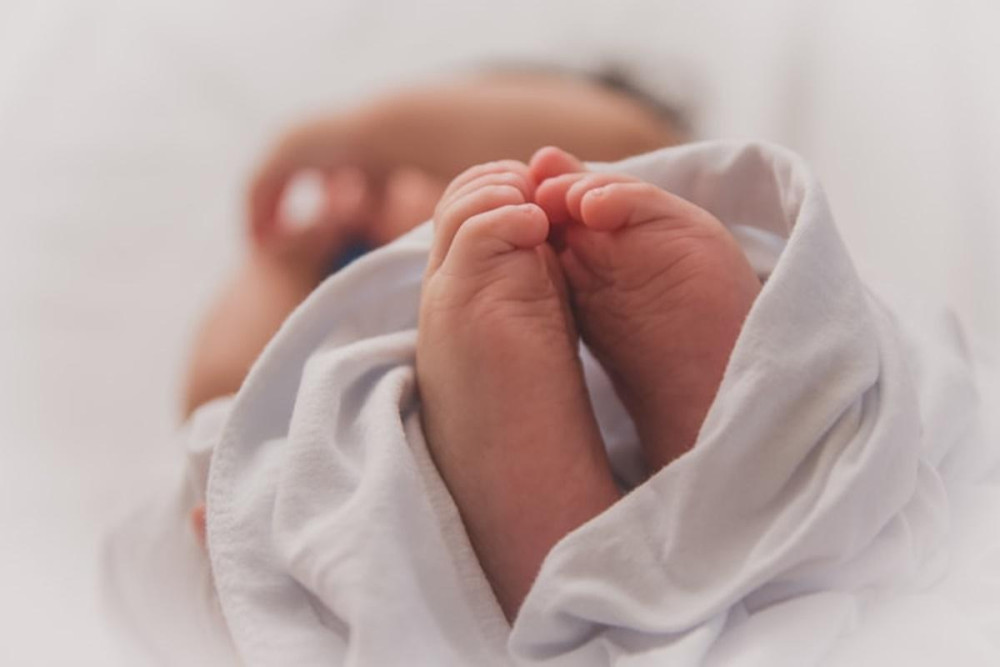 Πάτρα: βρέφος με μηνιγγίτιδα μεταφέρθηκε στο Καραμανδάνειο