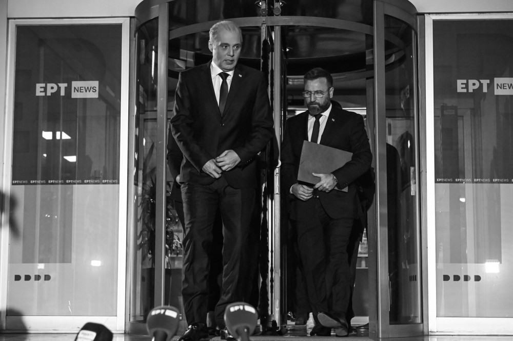 Το σωσίβιο του Βελόπουλου και τα τελευταία γκάλοπ