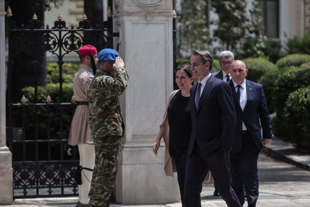 Κατέθεσε τη διερευνητική εντολή ο Μητσοτάκης