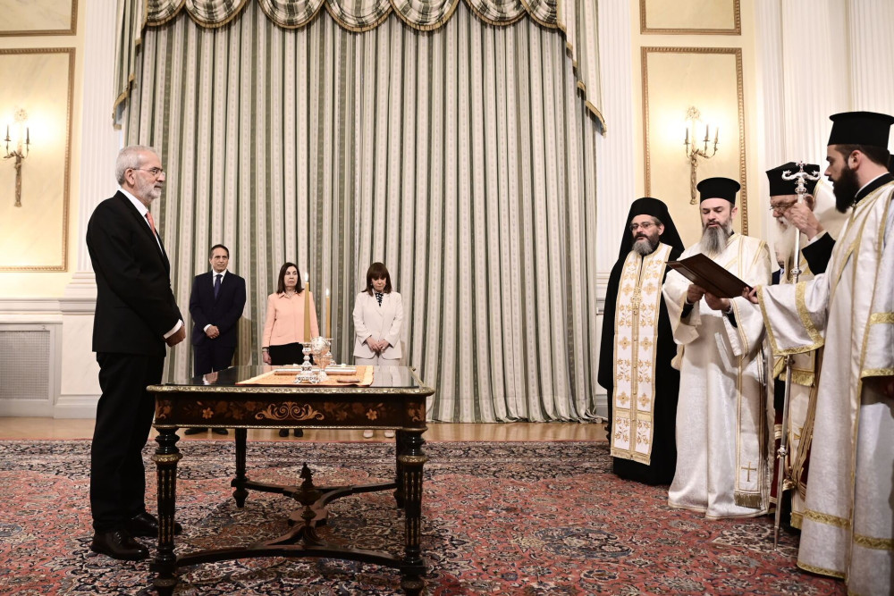Ορκίζεται το μεσημέρι η υπηρεσιακή κυβέρνηση - Οι υπουργοί που αναλαμβάνουν