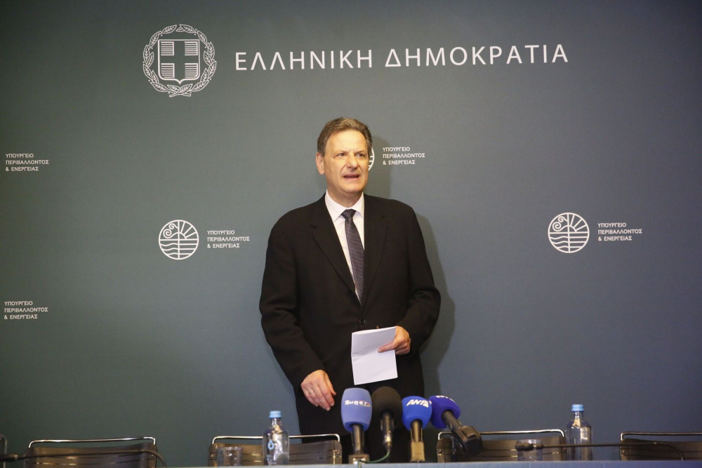 Παράδοση – παραλαβή ΥΠΕΝ / Σκυλακάκης: Καμία αδράνεια, η πράσινη μετάβαση θα προχωρήσει