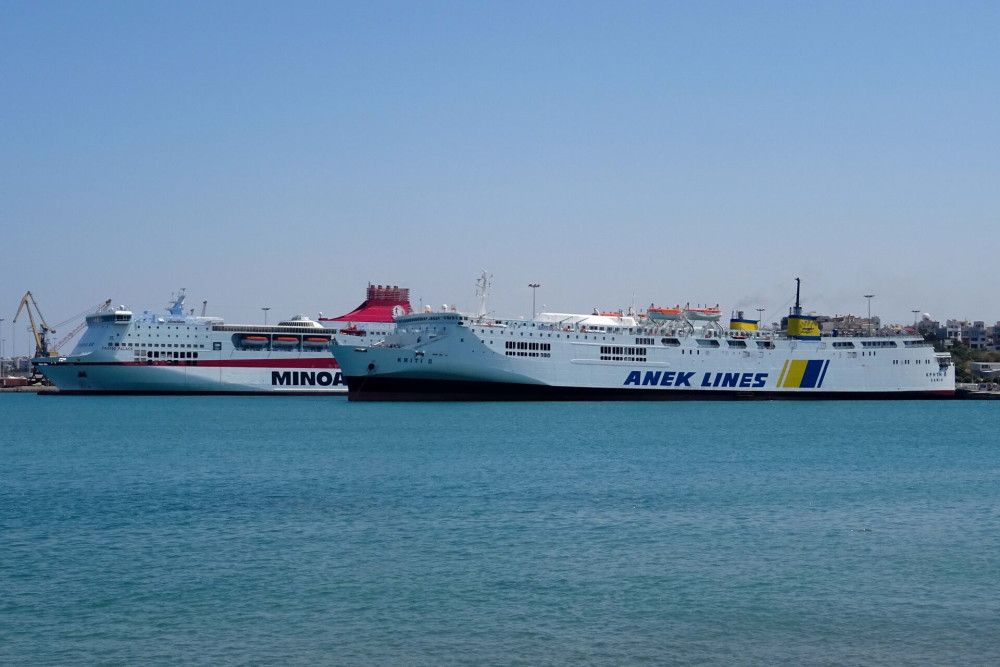 ΑΝΕΚ: σφήνα της Sea Jet για την Attica Group