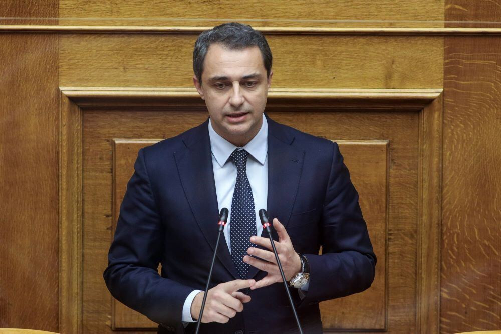 ΝΔ για επίθεση στο γραφείο του Μάξιμου Σενετάκη: Η Δημοκρατία μας δεν τρομοκρατείται και δεν εκβιάζεται