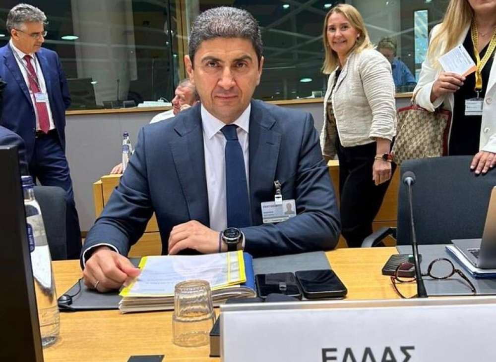 Δεν μασάει… από τα χιλιόμετρα ο Αυγενάκης!