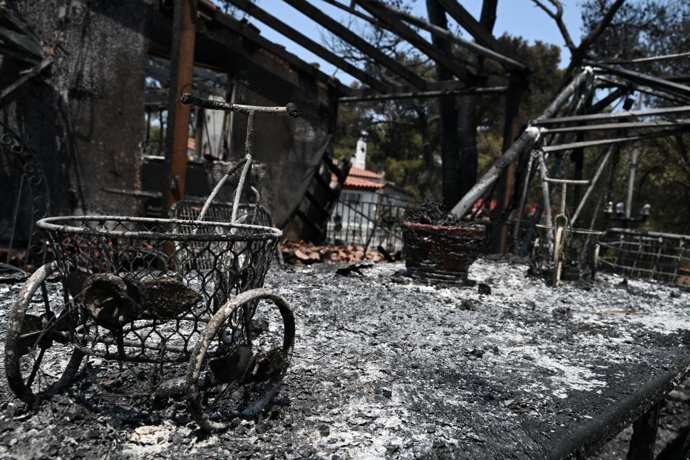 Φωτιές: σχέδιο για φιλοξενία και στέγαση πολιτών πυρόπληκτων περιοχών - 300-500 ευρώ/μήνα η επιδότηση