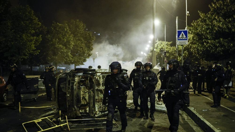 Γαλλία: «Πιο ήσυχη» η νύχτα του Σαββάτου – Σε Μασσαλία και Λυών οι ταραχές / Ηρεμία στο Παρίσι