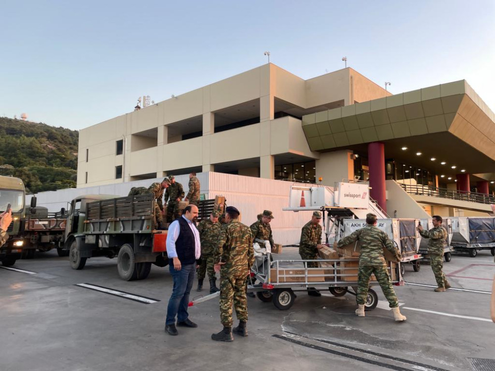 Φωτιά στη Ρόδο: μεγάλη επιχείρηση στήριξης κατοίκων και επισκεπτών - Τα μέτρα