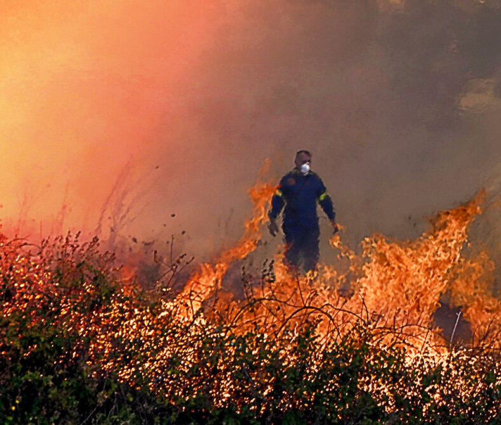 Πυρκαγιά στην Αλίαρτο Βοιωτίας - Προειδοποιητικό μήνυμα του 112