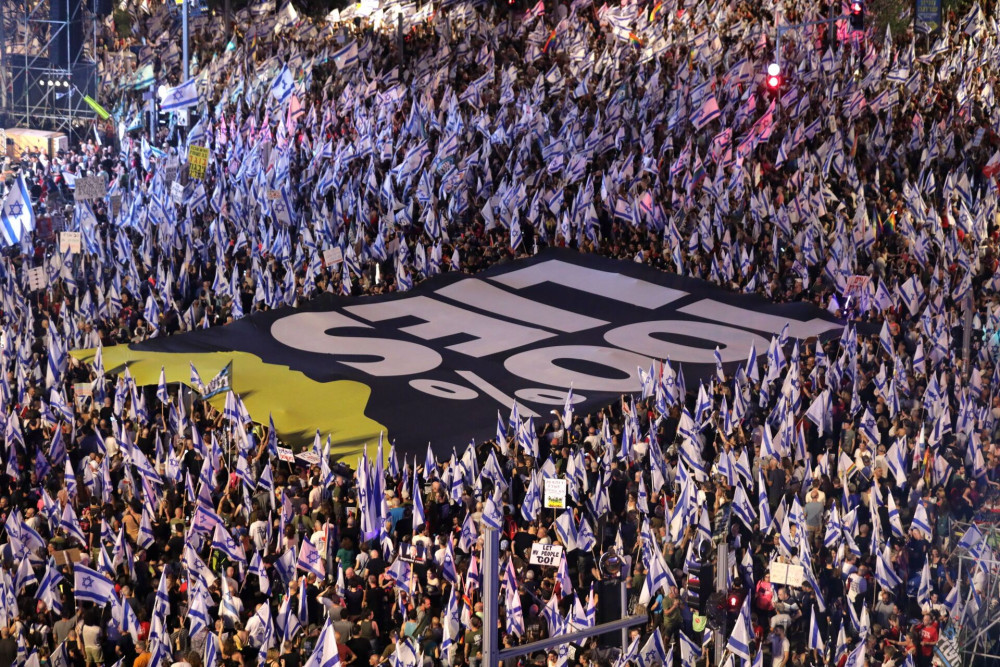 Νέες μαζικές διαδηλώσεις στο Ισραήλ – «Κόκκινο πανί» η δικαστική μεταρρύθμιση Νετανιάχου