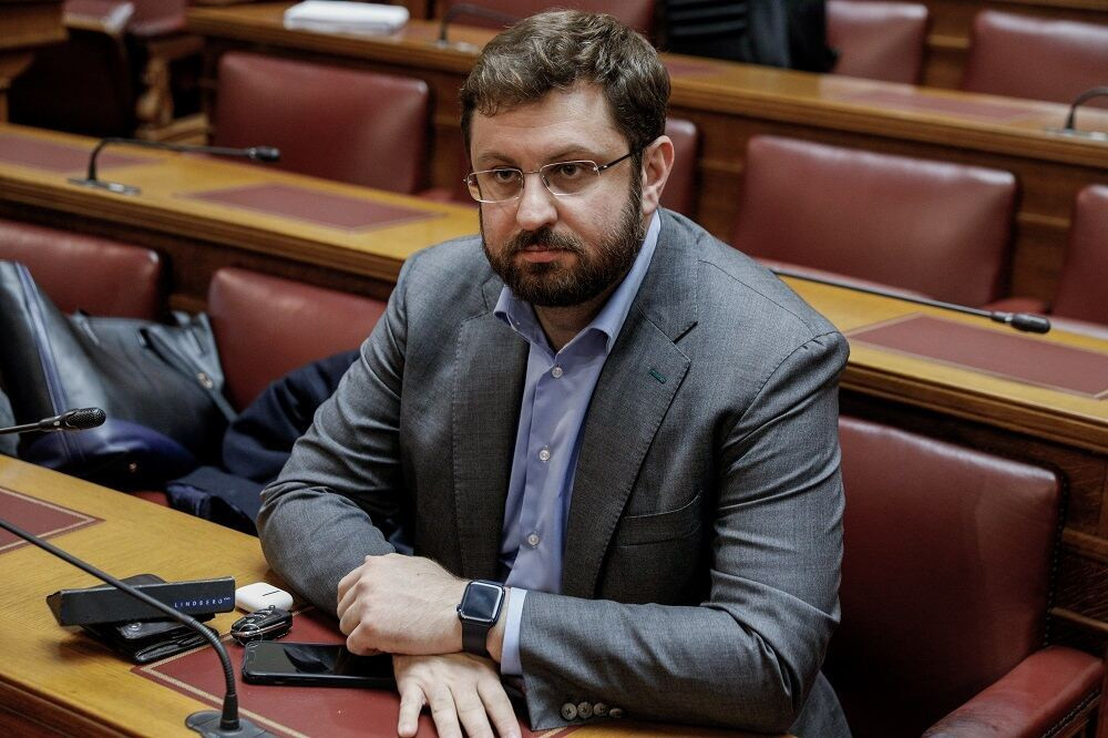 Τα ύστερα του κόσμου: ο Ζαχαριάδης νοσταλγεί την... πανεπιστημιακή αστυνομία