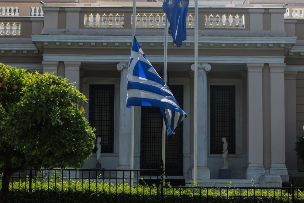 Κυβέρνηση: Η χώρα δεν θα γυρίσει πίσω σε εποχές αβεβαιότητας και εκβιασμών από ισχυρά συμφέροντα - Καλοδεχούμενη η πρόταση δυσπιστίας