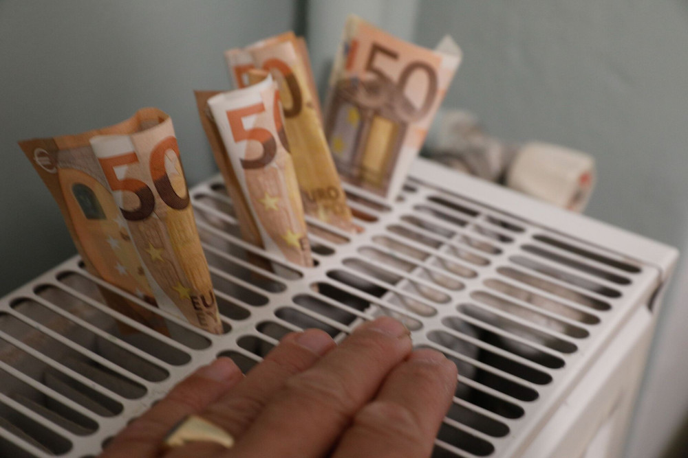 Έρχεται αυξημένο επίδομα θέρμανσης - Δείτε πόσα θα πάρετε και πότε