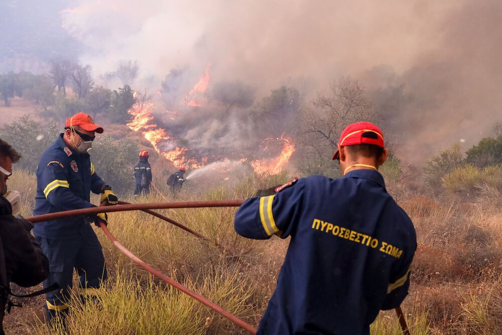 Φωτιά στα Ασπροπούλια Μεσσηνίας - Μήνυμα του 112 για εκκένωση