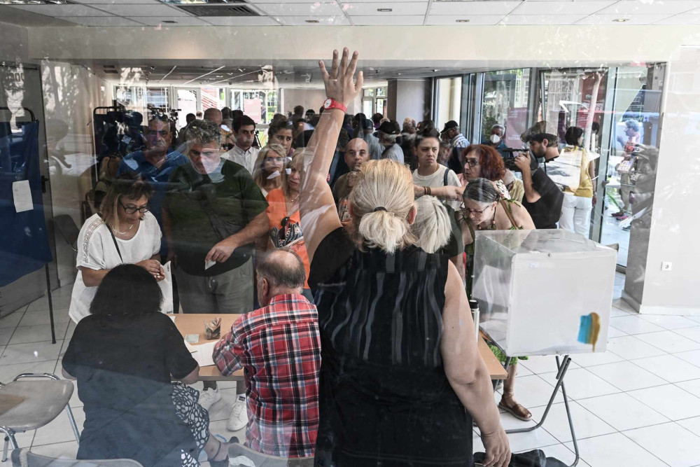 Εκλογές ΣΥΡΙΖΑ: φόβοι στο κόμμα ότι πάνε και ψηφίζουν πολλοί... δεξιοί!