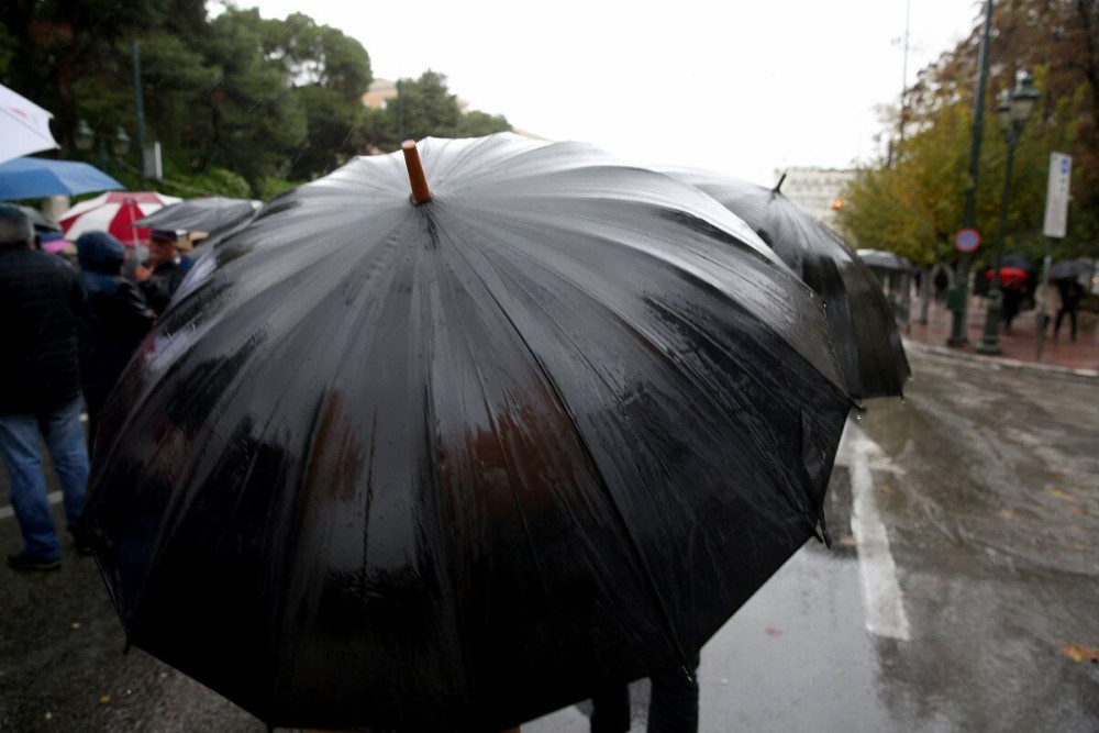 Χαλάει ο καιρός το Σάββατο – Πού αναμένονται βροχές και καταιγίδες