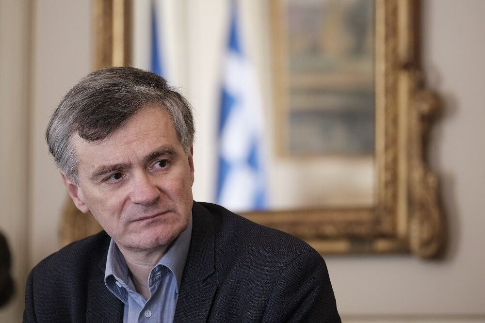 Αποσύρεται ο Τσιόδρας – Το αντίο με Ελύτη