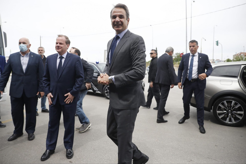 Επίσκεψη Μητσοτάκη στα ΚΤΕΛ “Μακεδονία” – Συνάντηση με Τζιτζικώστα