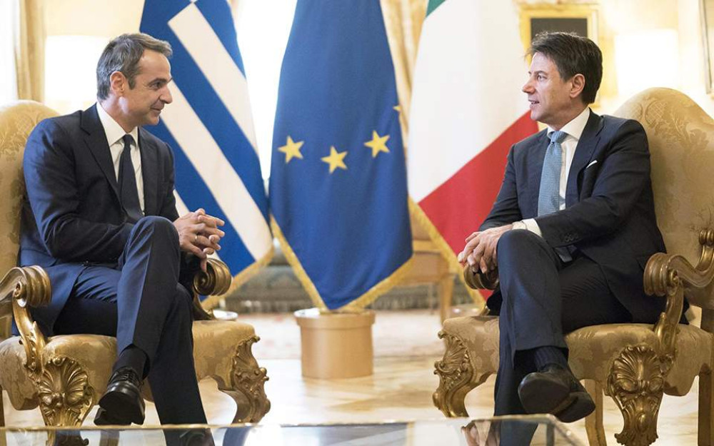 Τηλεφωνική συνομιλία Μητσοτάκη – Κόντε: Σημαντικό βήμα για την ΕΕ το Ταμείο Ανάκαμψης
