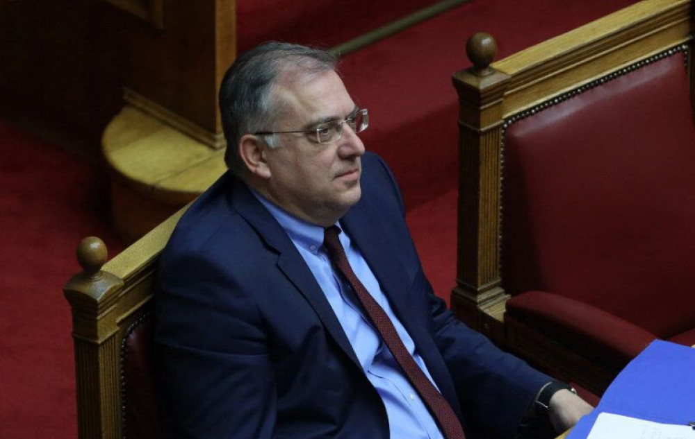 Διαψεύδει τα “Νέα” ο υπ. Εσωτερικών περί μεταφοράς σχολείων και ΚΥ σε  δήμους