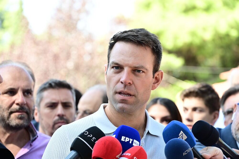 Στέφανος Κασσελάκης: ένας έρωτας γεννιέται με... το ΠΑΣΟΚ στον β' γύρο της Αθήνας