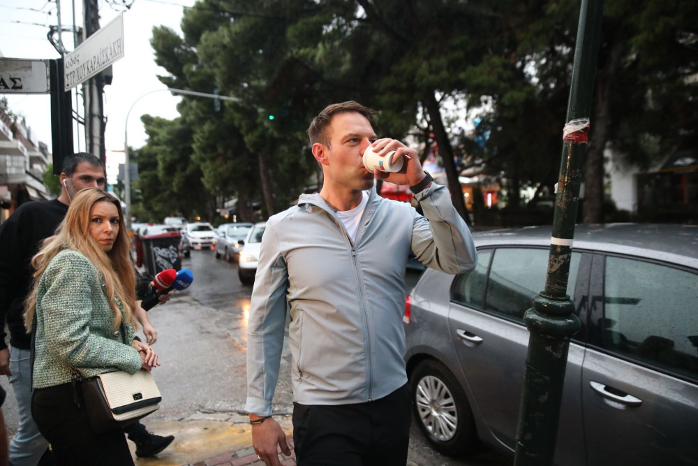 Ο Κασσελάκης… πολακίζει: τα βάζει με τον Μητσοτάκη γι' αυτά που του λένε οι δικοί του