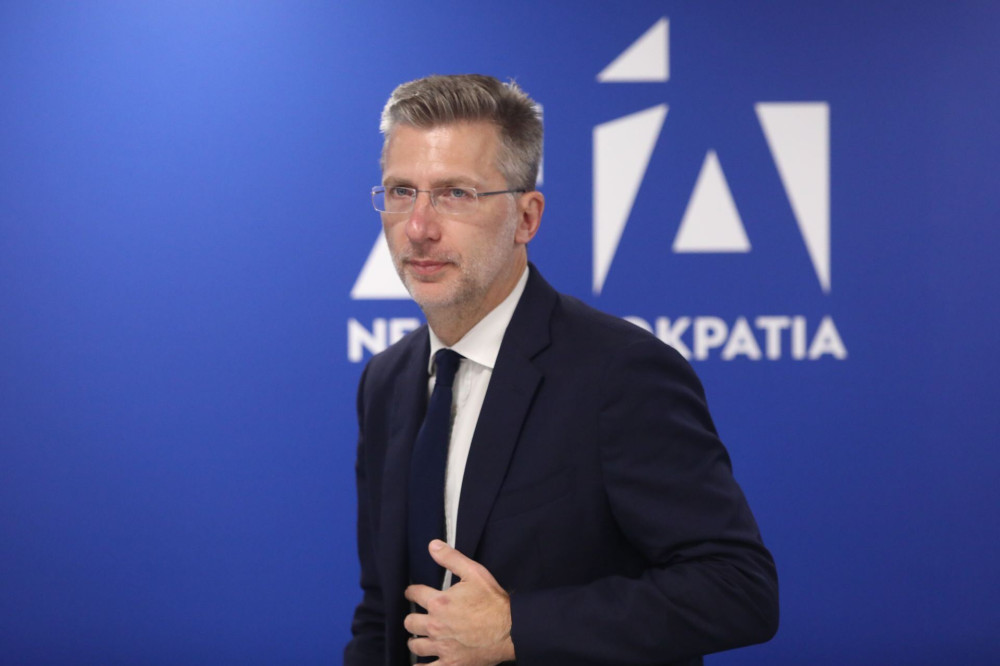 Άκης Σκέρτσος: Δεν υπάρχει κάποιος νέος φόρος στους ελεύθερους επαγγελματίες αλλά ανακατανομή