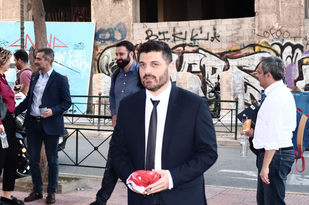 Τεμπονέρας κατά Κασσελάκη για δημοψήφισμα: Υπονομεύει την ενότητα του κόμματος