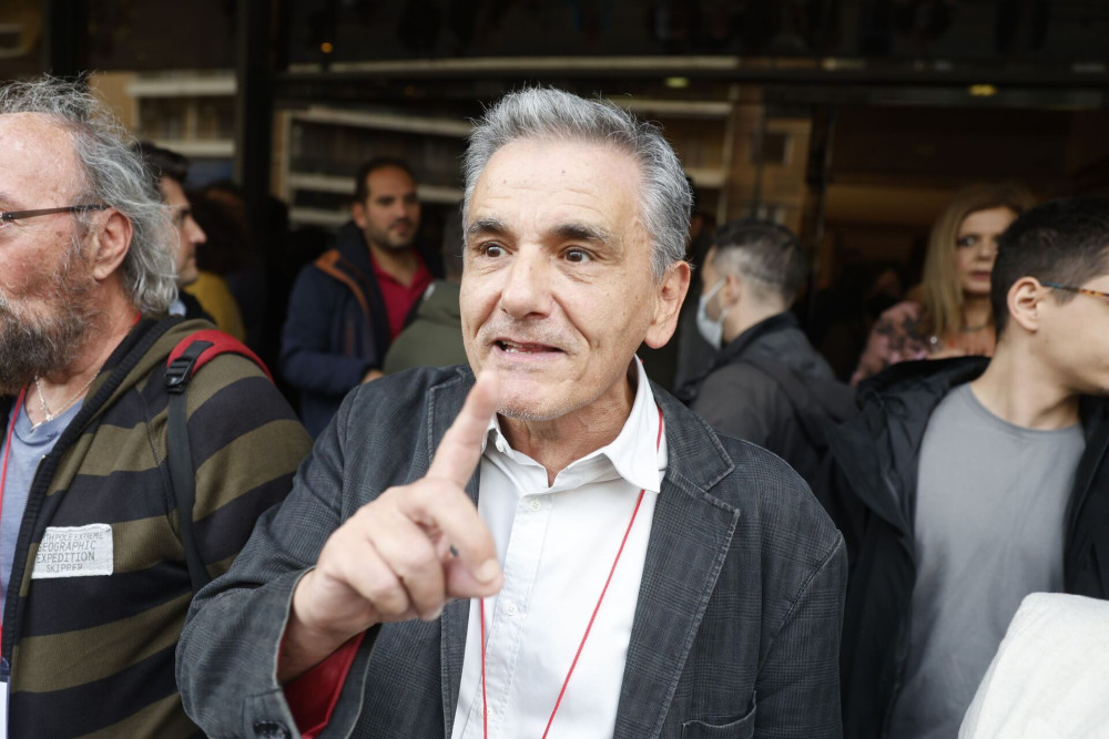 ΣΥΡΙΖΑ: επιστολή αποχώρησης Τσακαλώτου από την ΚΟ με... ολίγη από Ινδουισμό